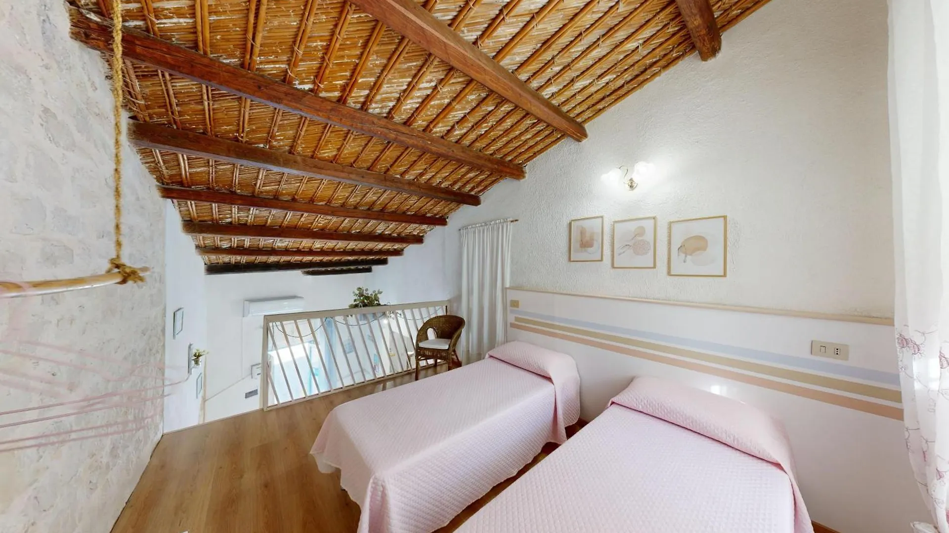Mareantico Shabby Apartment Sampieri 0*,  Italy